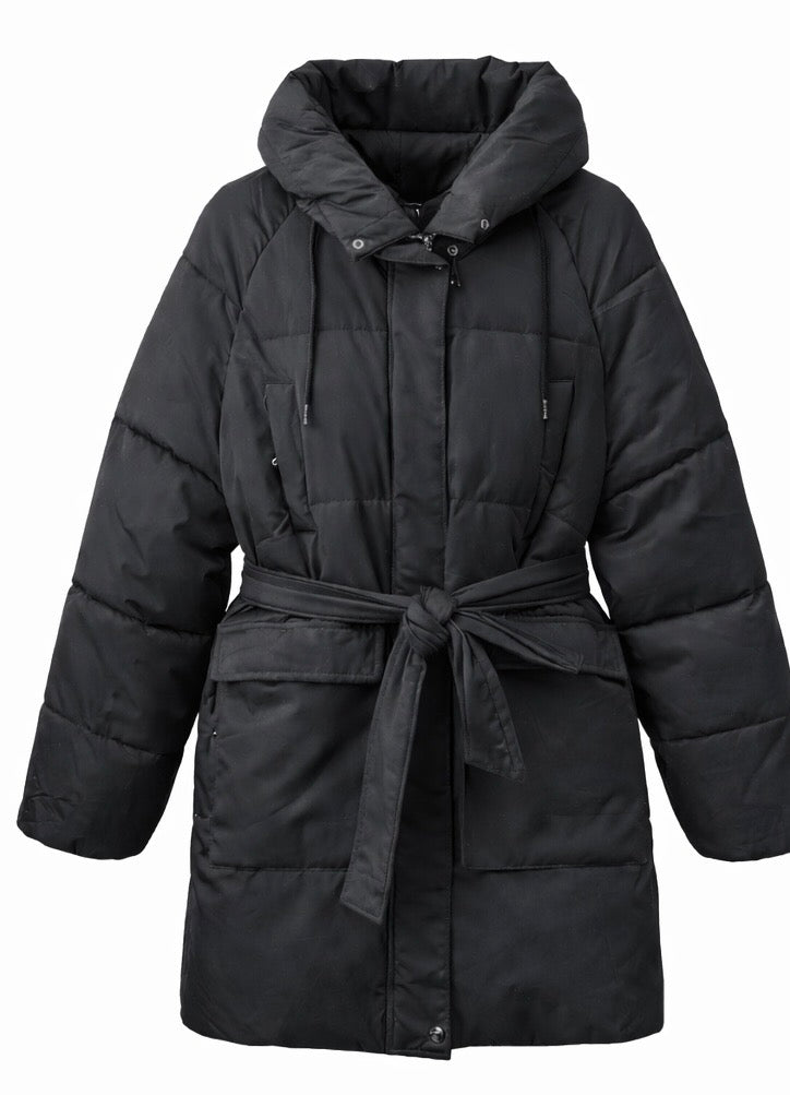 The Belted Hooded Puffer Coat in Black
