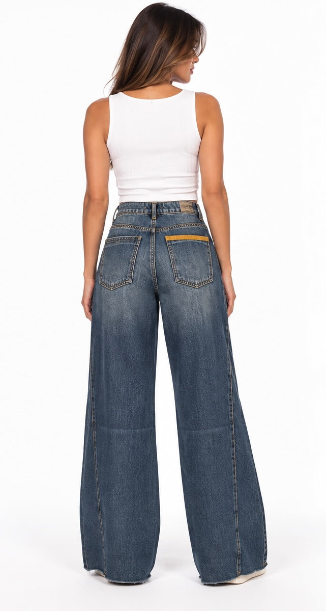 Infiniti Contrast Stitch Wide-Leg Jeans