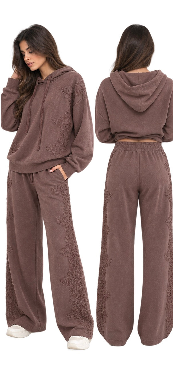 Lacework Lounge Set Brown