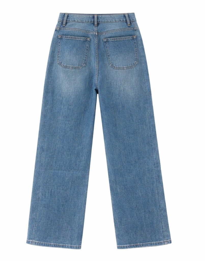 Vintage-Inspired High Rise Straight Jeans