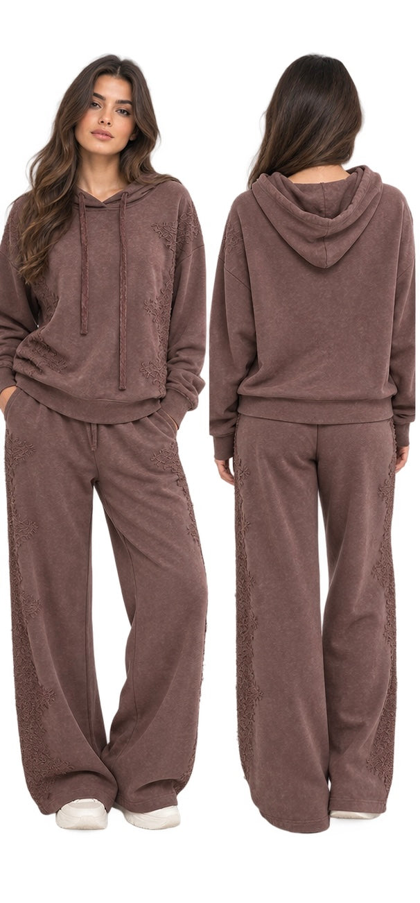 Lacework Lounge Set Brown