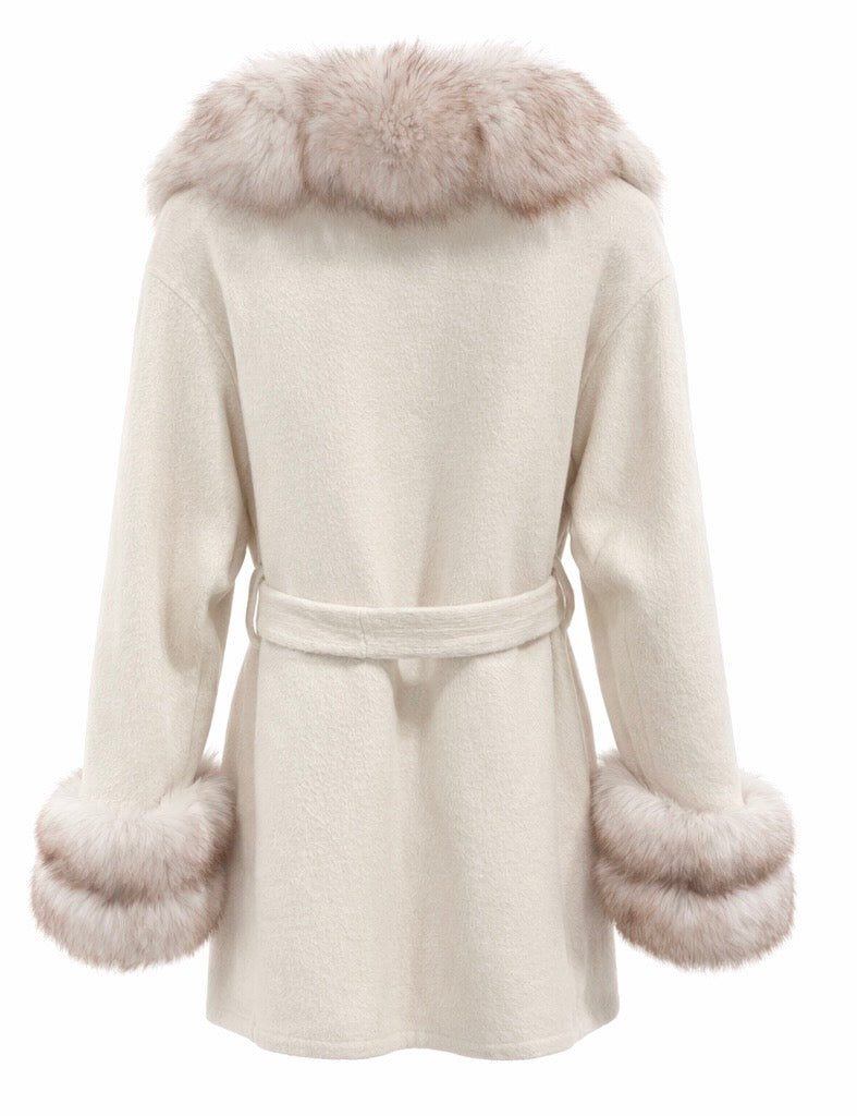 Luxury Alpaca Wool Coat with Fur Collar & Cuffs – Beige